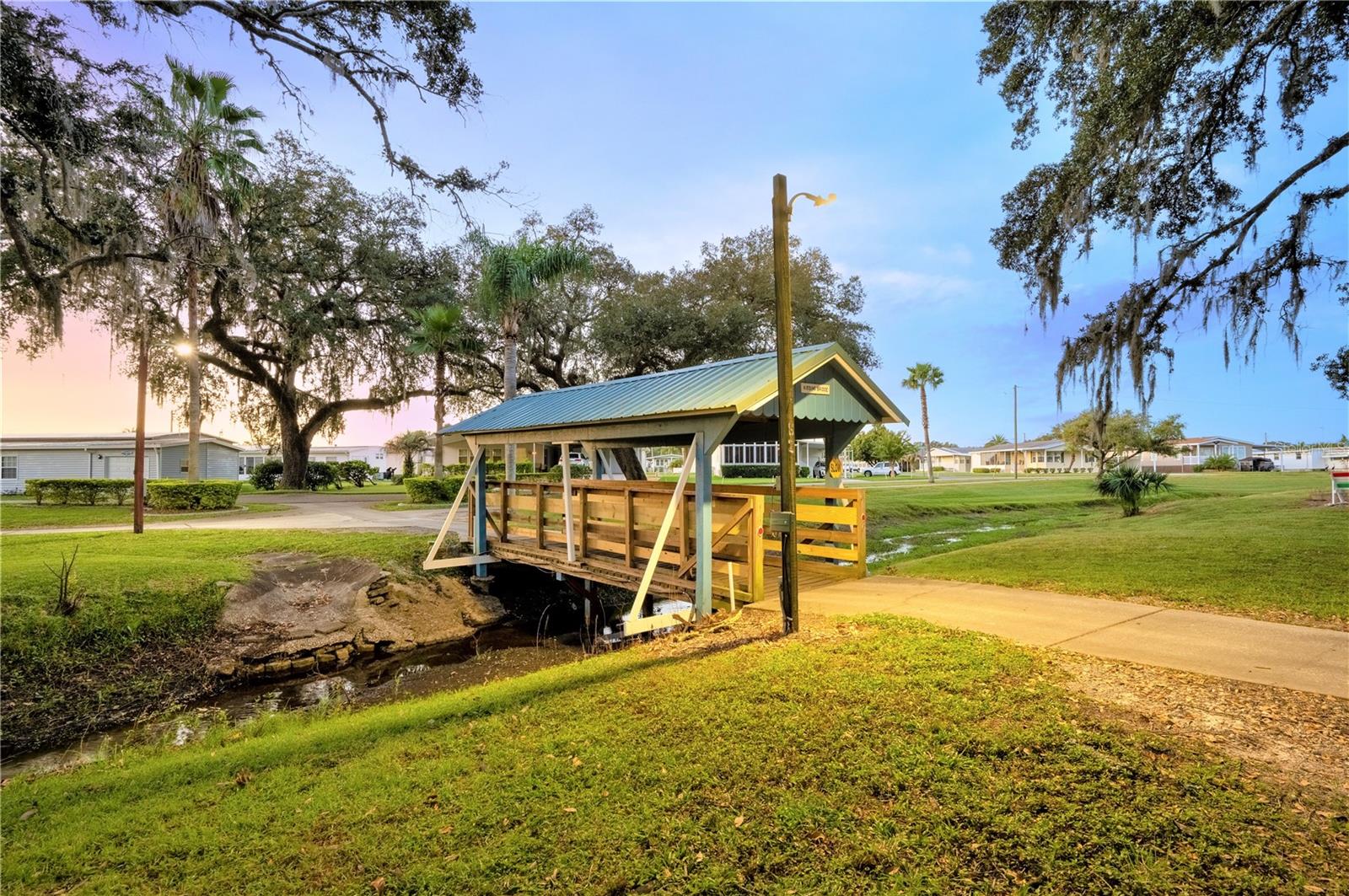 36952 Grace Ave, Zephyrhills, FL 33542