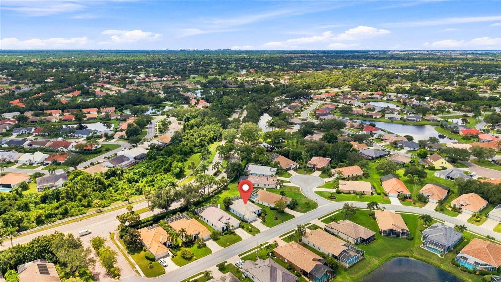 6983 Superior Street Cir, Sarasota, FL 34243