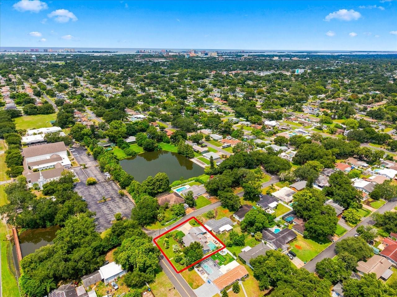 1700 Duncan Ct, Clearwater, FL 33756