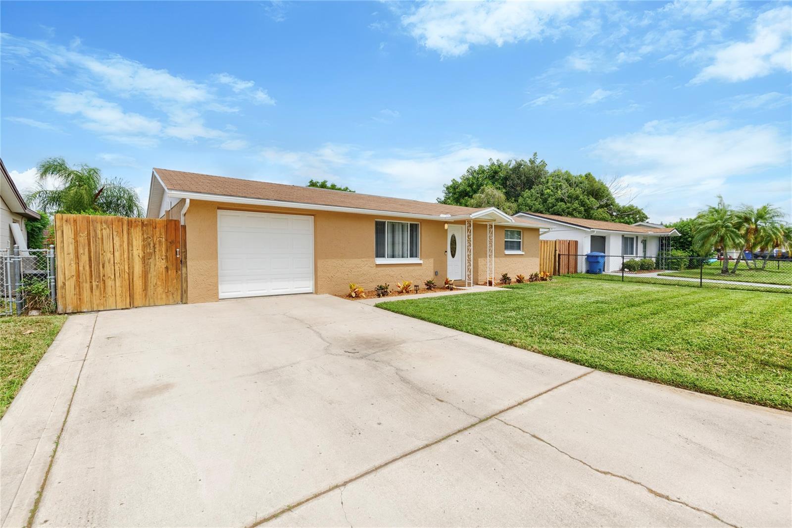 3339 Garfield Dr, Holiday, FL 34691