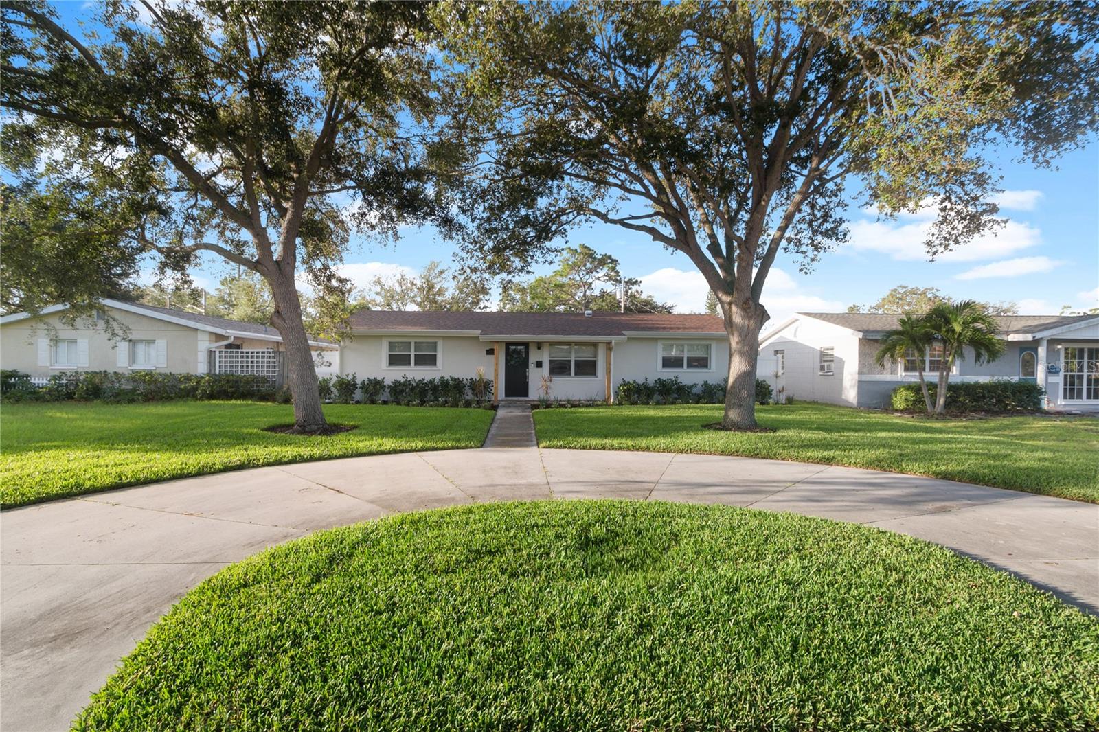 782 41st Ave NE, St Petersburg, FL 33703