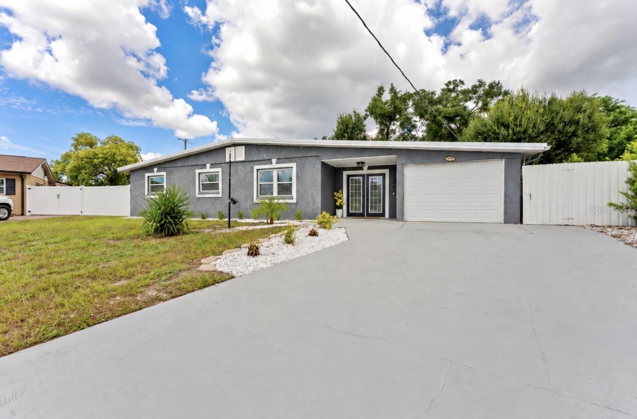 5208 Ansley Cir, Tampa, FL 33610