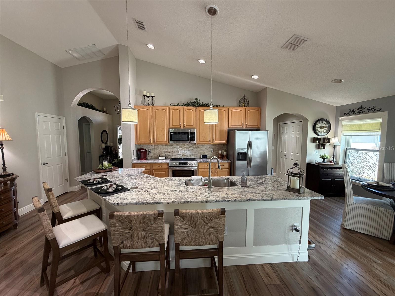 2530 Arrowpointe Dr, Holiday, FL 34691