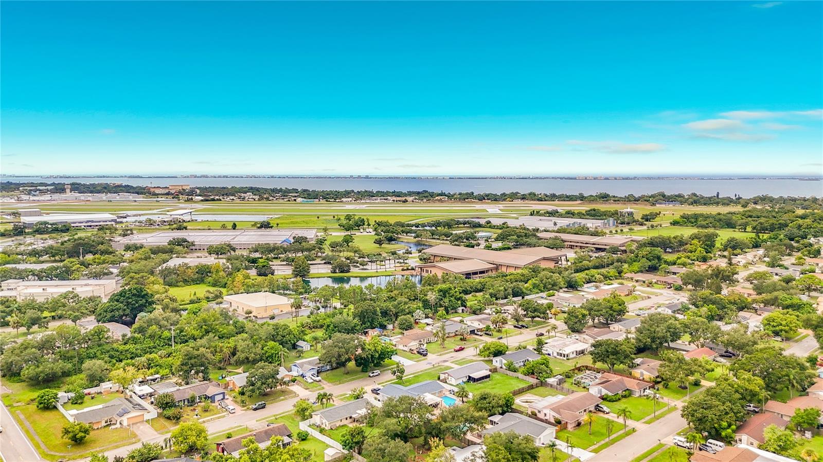 839 Southern Pine Ln, Sarasota, FL 34243