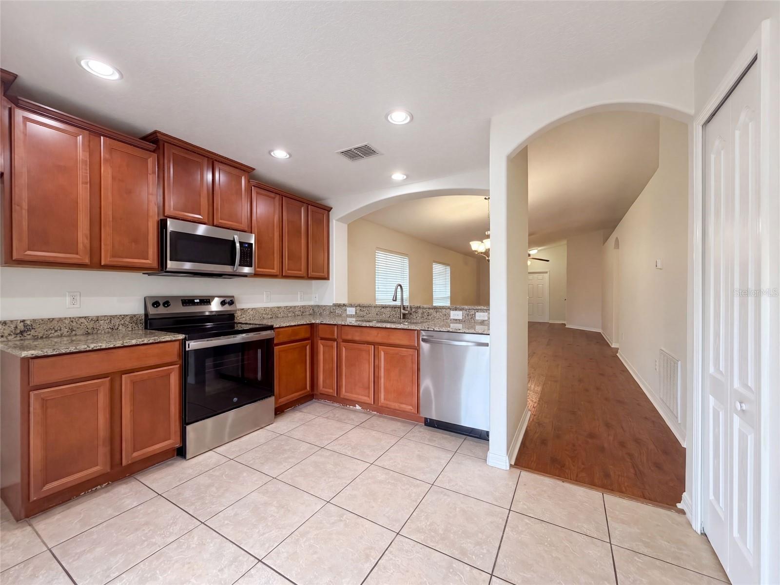 10418 White Peacock Pl, Riverview, FL 33578