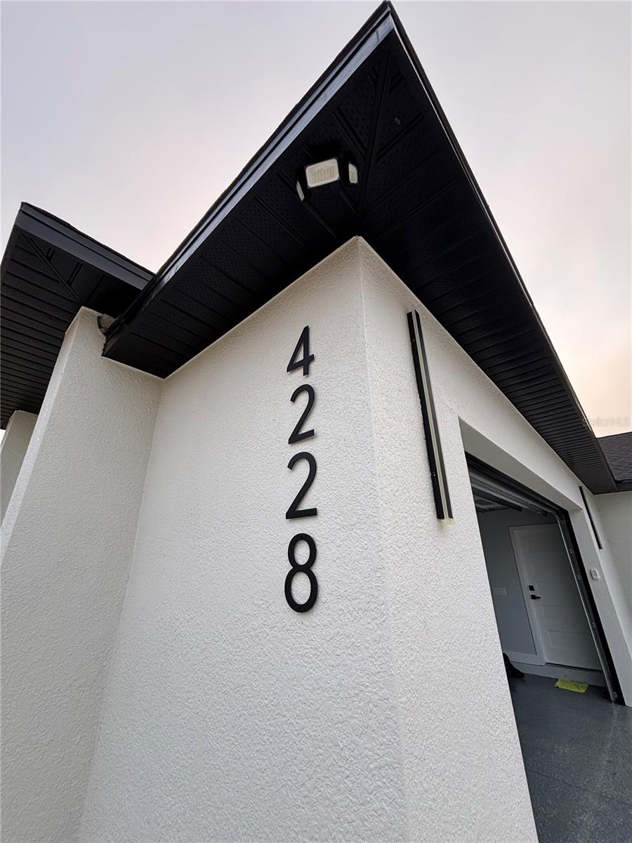 4228 Foxwood Blvd, Wesley Chapel, FL 33543