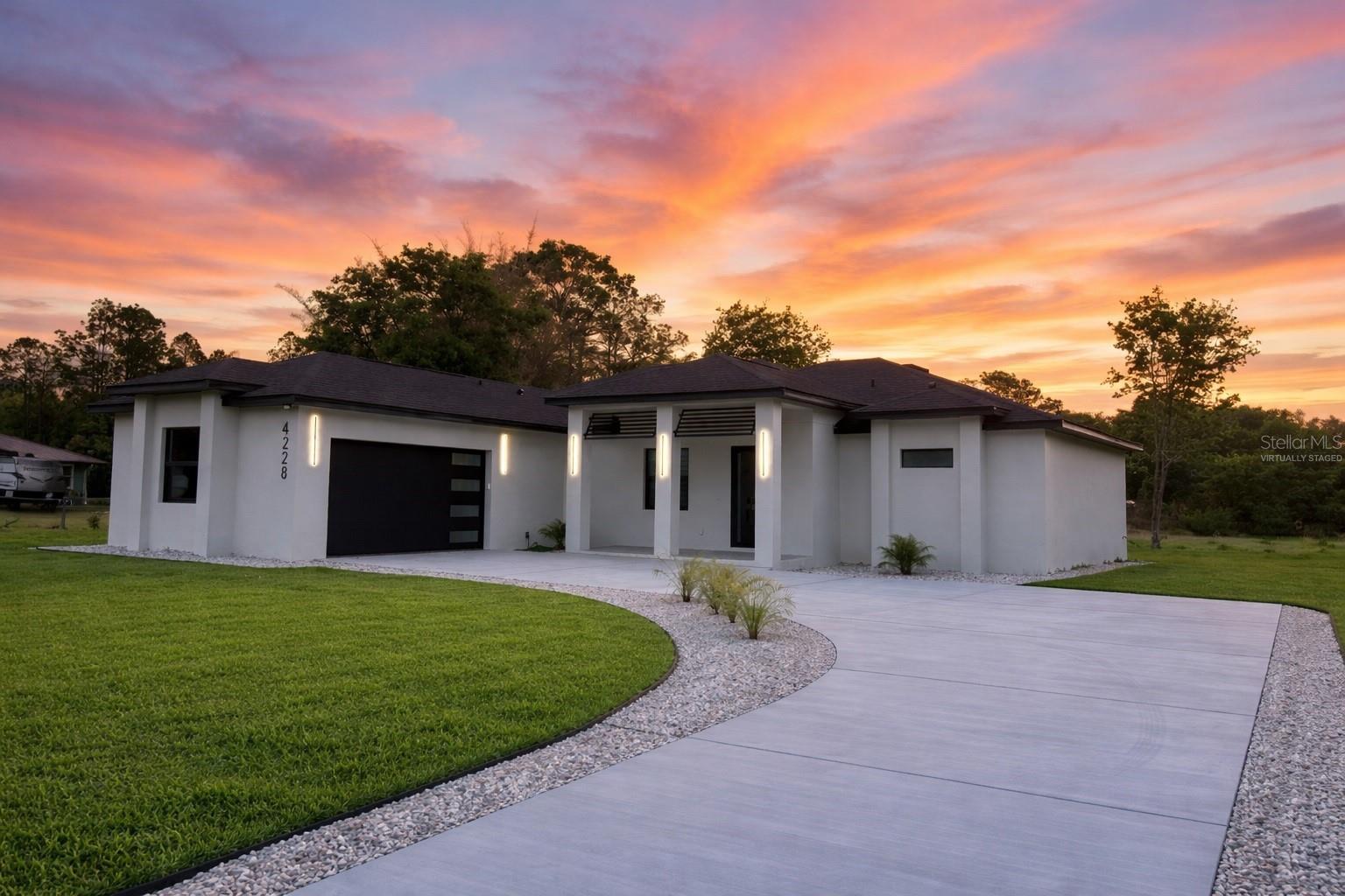 4228 Foxwood Blvd, Wesley Chapel, FL 33543