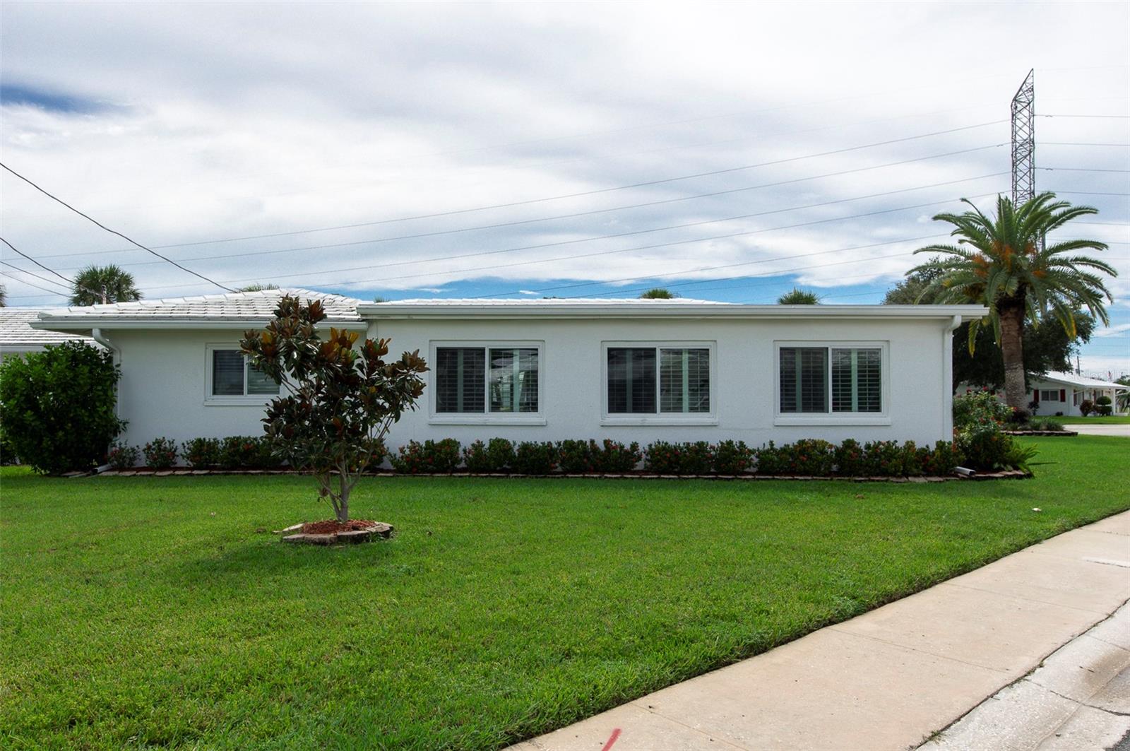 4035 Mainlands Blvd N, Pinellas Park, FL 33782