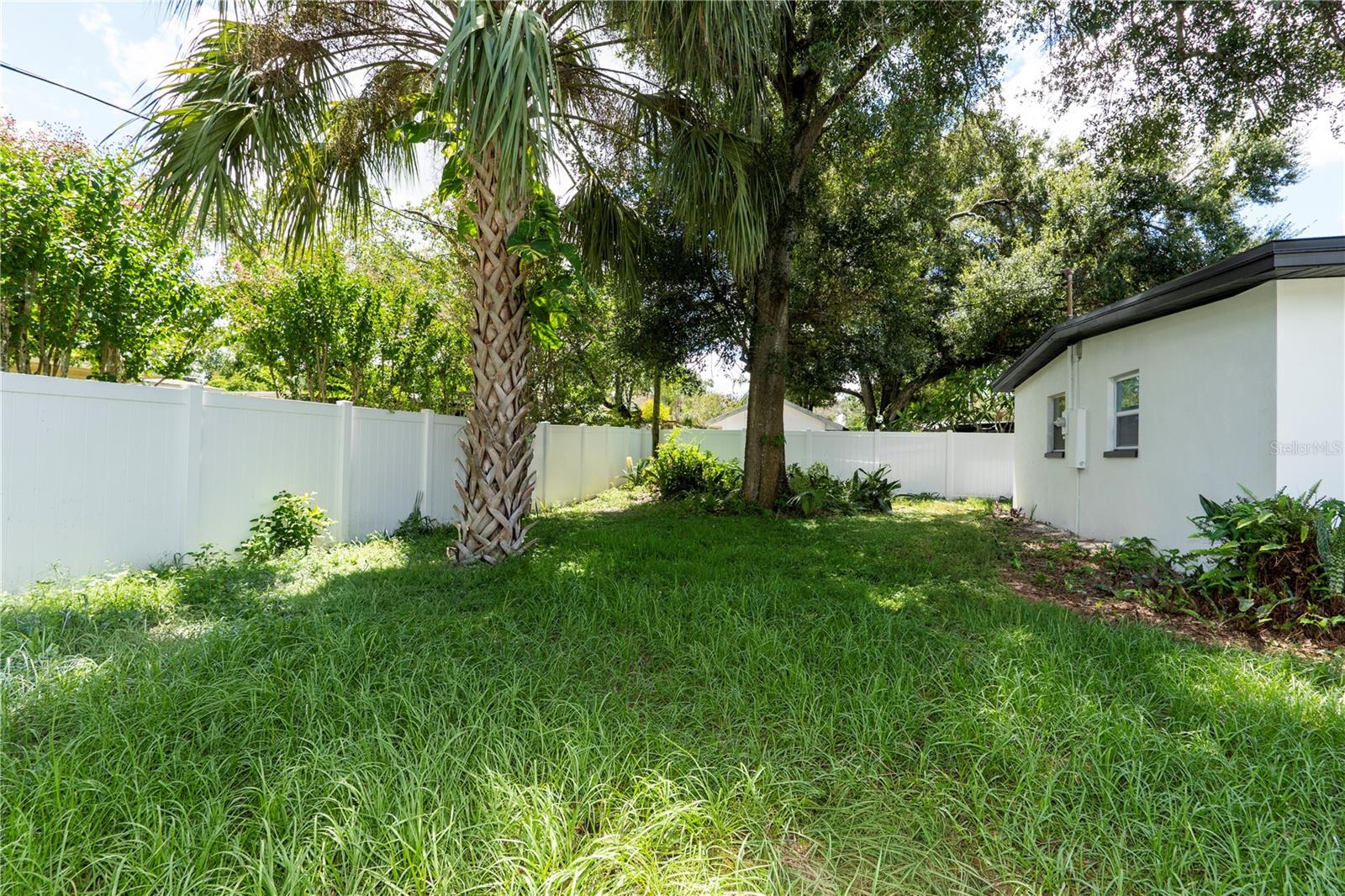 9805 N 54th St, Temple Terrace, FL 33617