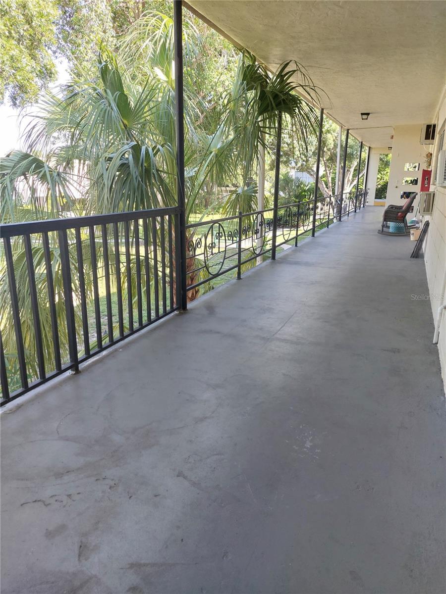 4051 58th St N #241C, Kenneth City, FL 33709