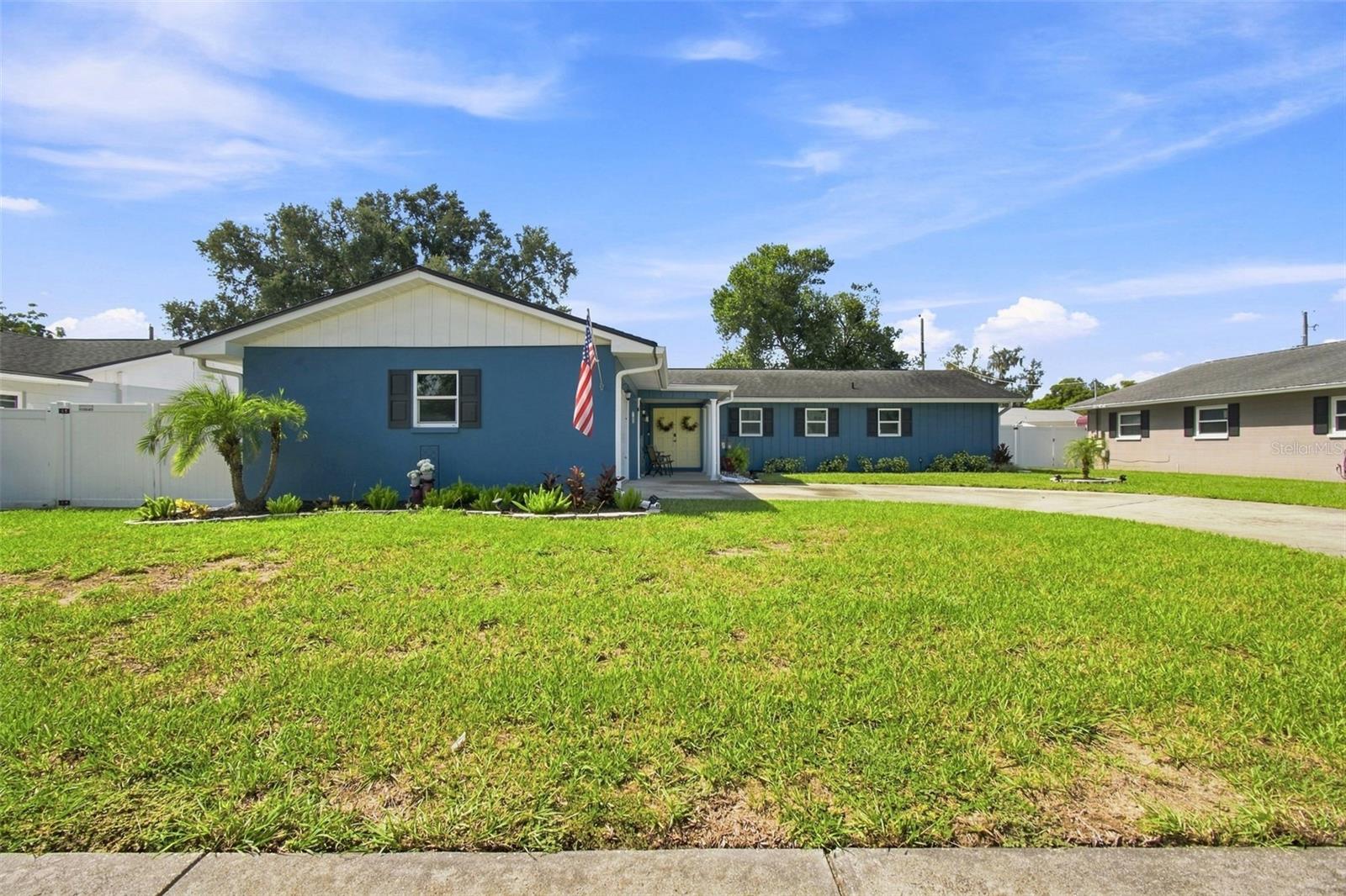 517 Julie Ln, Brandon, FL 33511