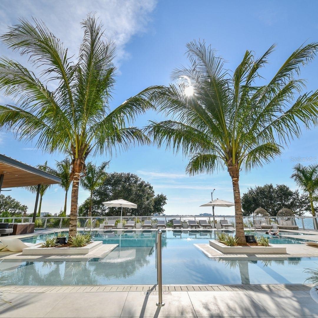 1020 Sunset Point Rd #505, Clearwater, FL 33755