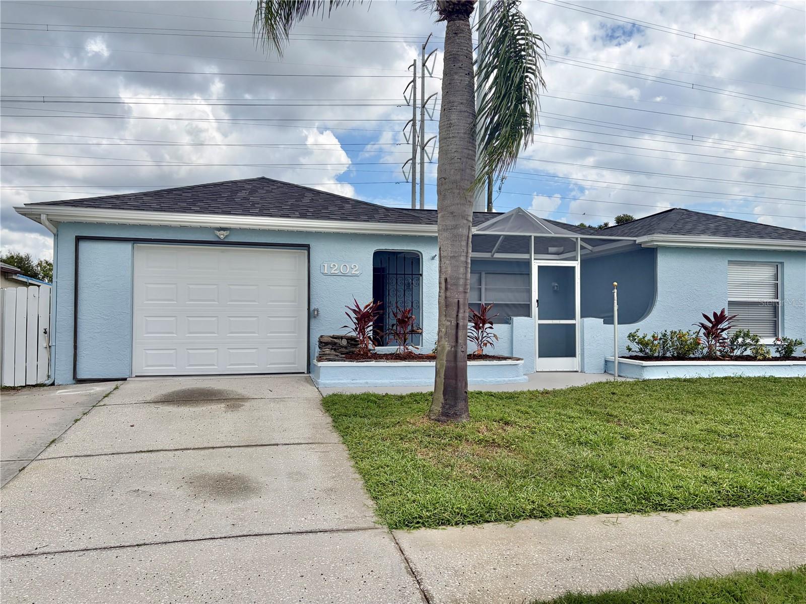 1202 Mandarin Dr, Holiday, FL 34691