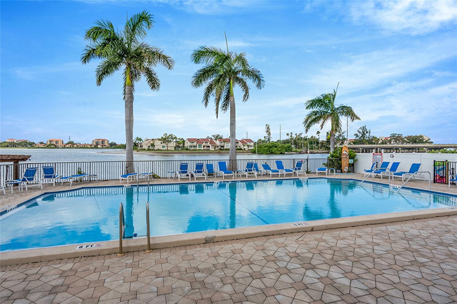 5220 Brittany Dr S #201, St Petersburg, FL 33715