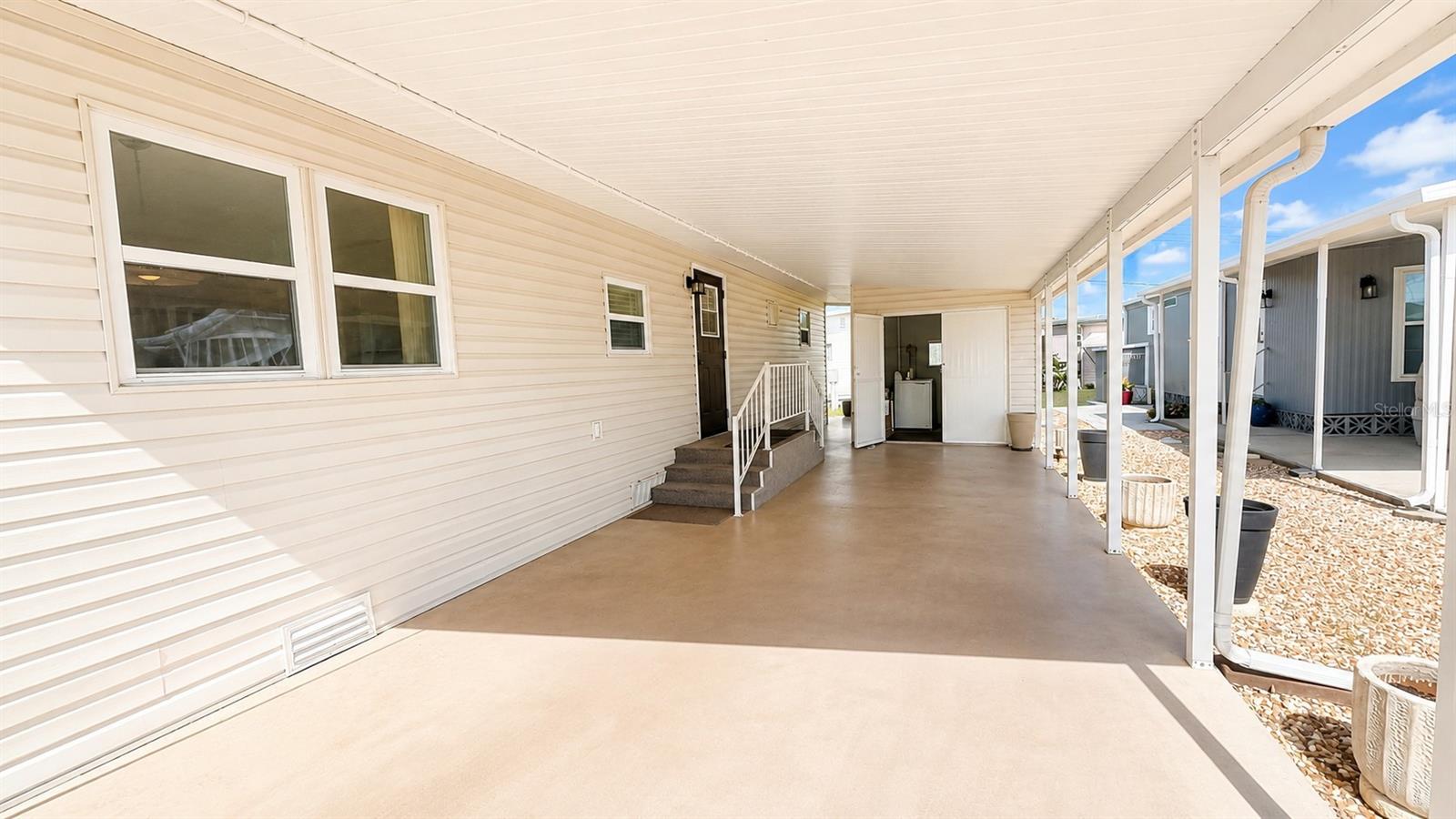 6620 Connecticut St, Bradenton, FL 34207