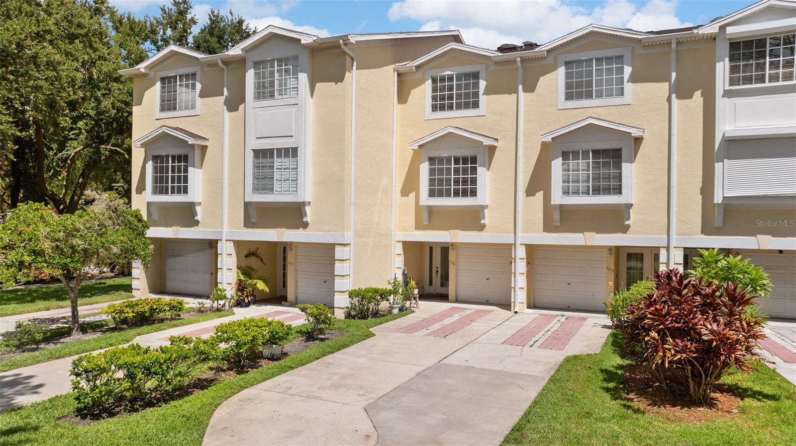 106 Brent Cir, Oldsmar, FL 34677