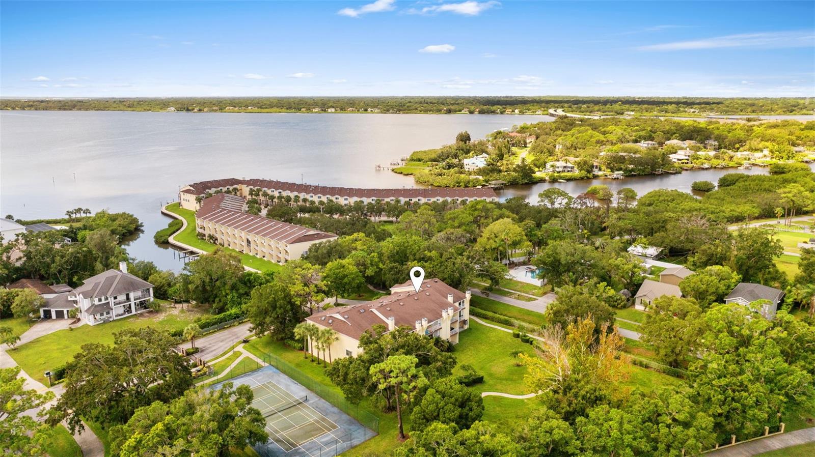 106 Brent Cir, Oldsmar, FL 34677