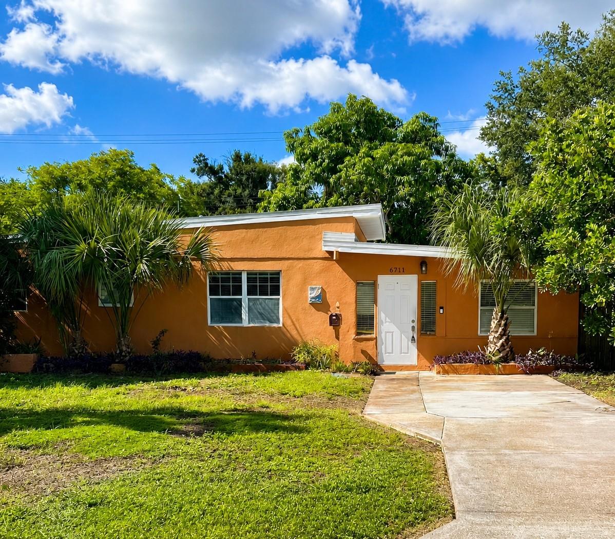 6711 Dartmouth Ave N, St Petersburg, FL 33710