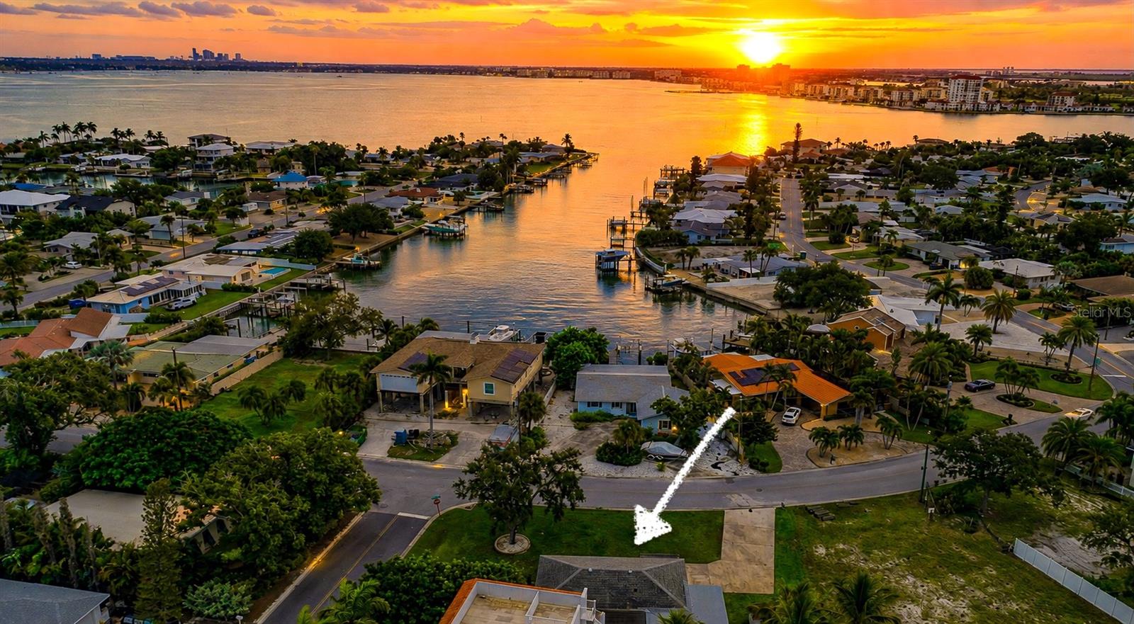 3982 Poinsettia Dr, St Pete Beach, FL 33706