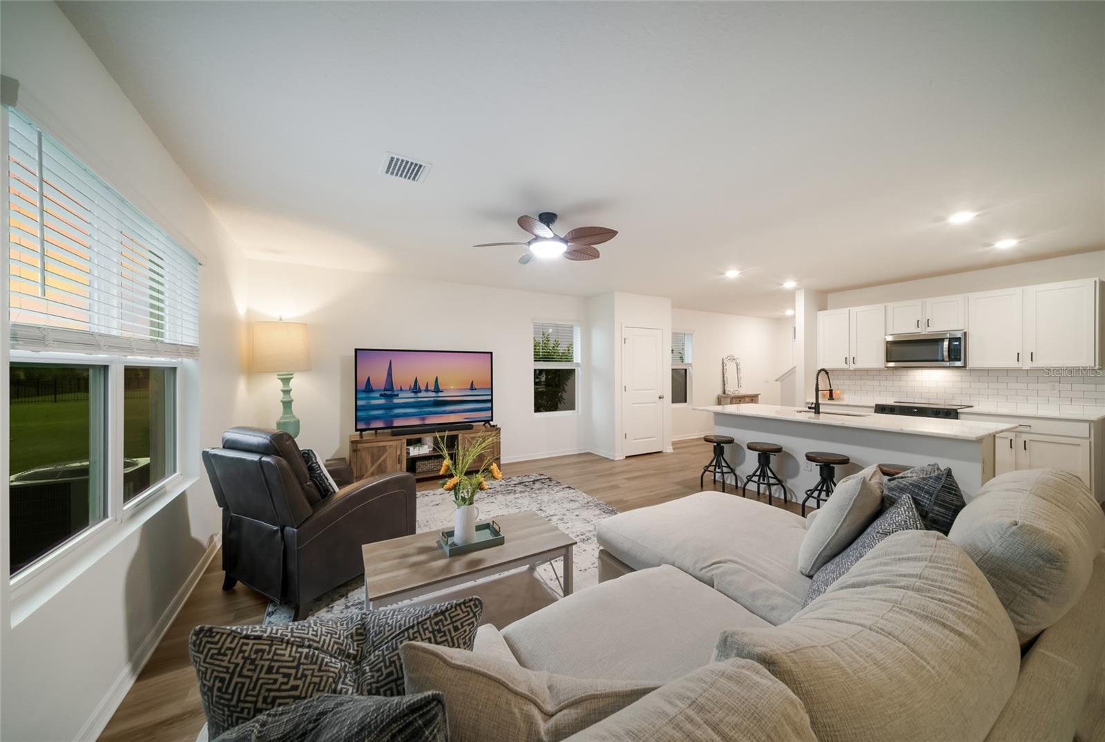 3471 Hilltop Cir, Bradenton, FL 34211