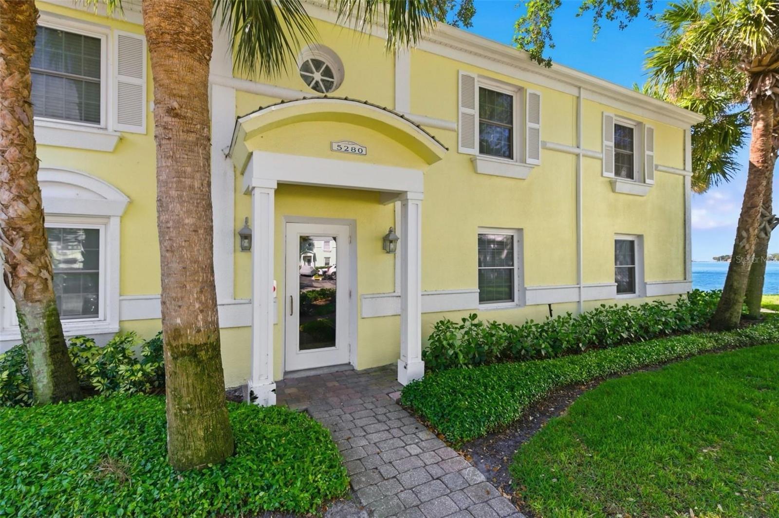 5280 Coquina Key Dr SE #A, St Petersburg, FL 33705