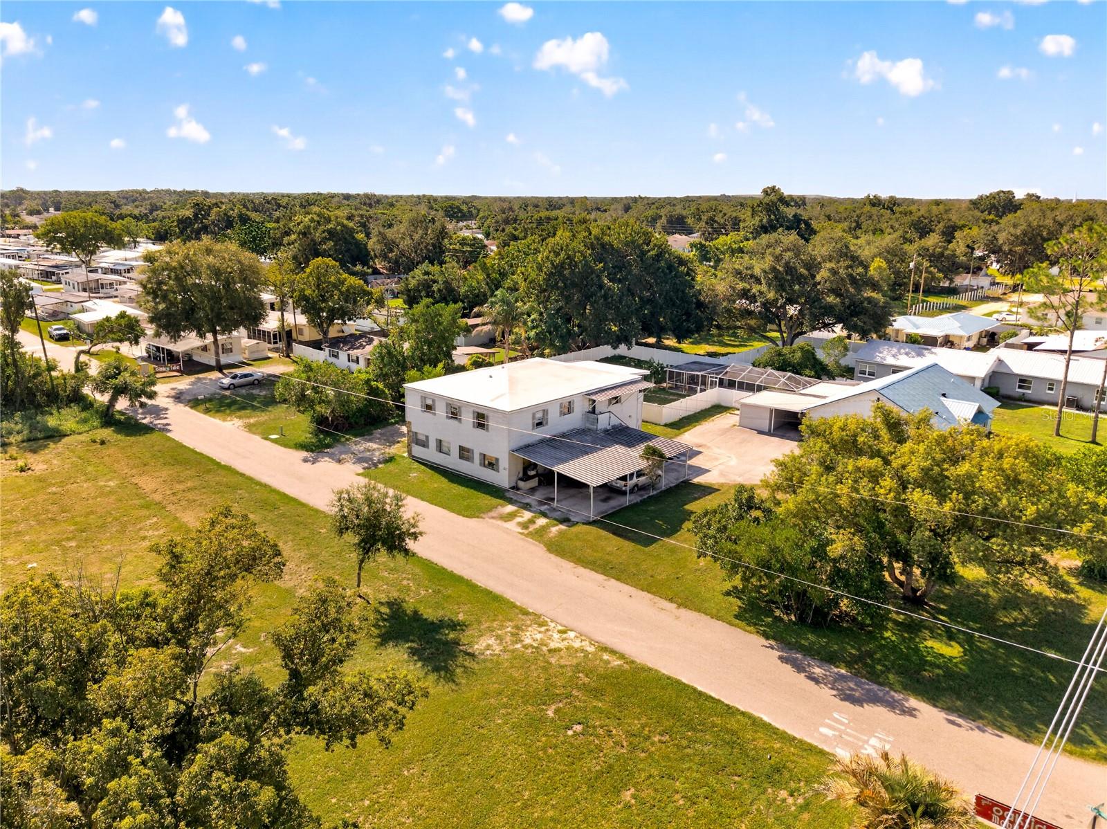 6106 12th St, Zephyrhills, FL 33542