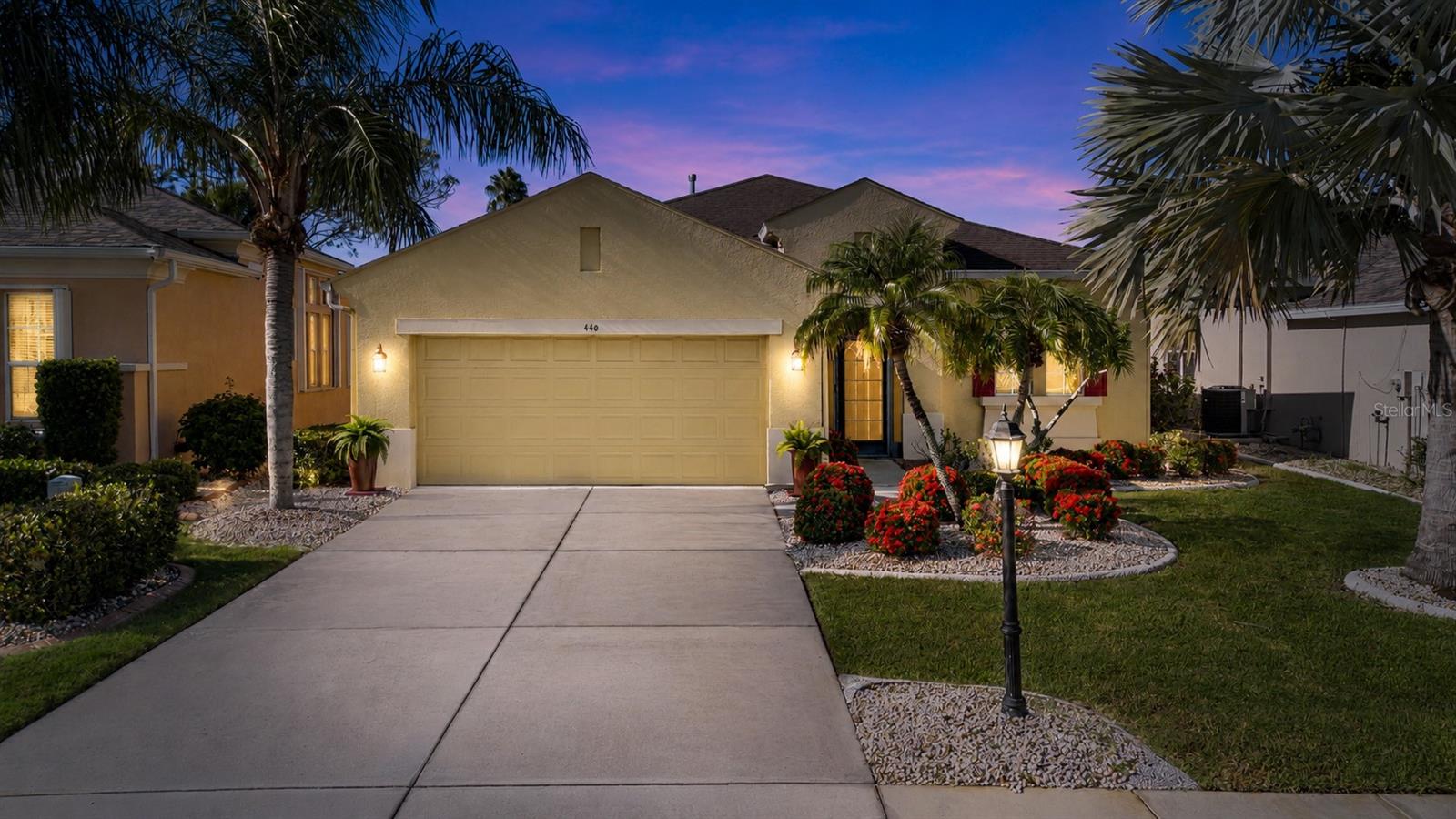 446 Noble Faire Dr, Sun City Center, FL 33573