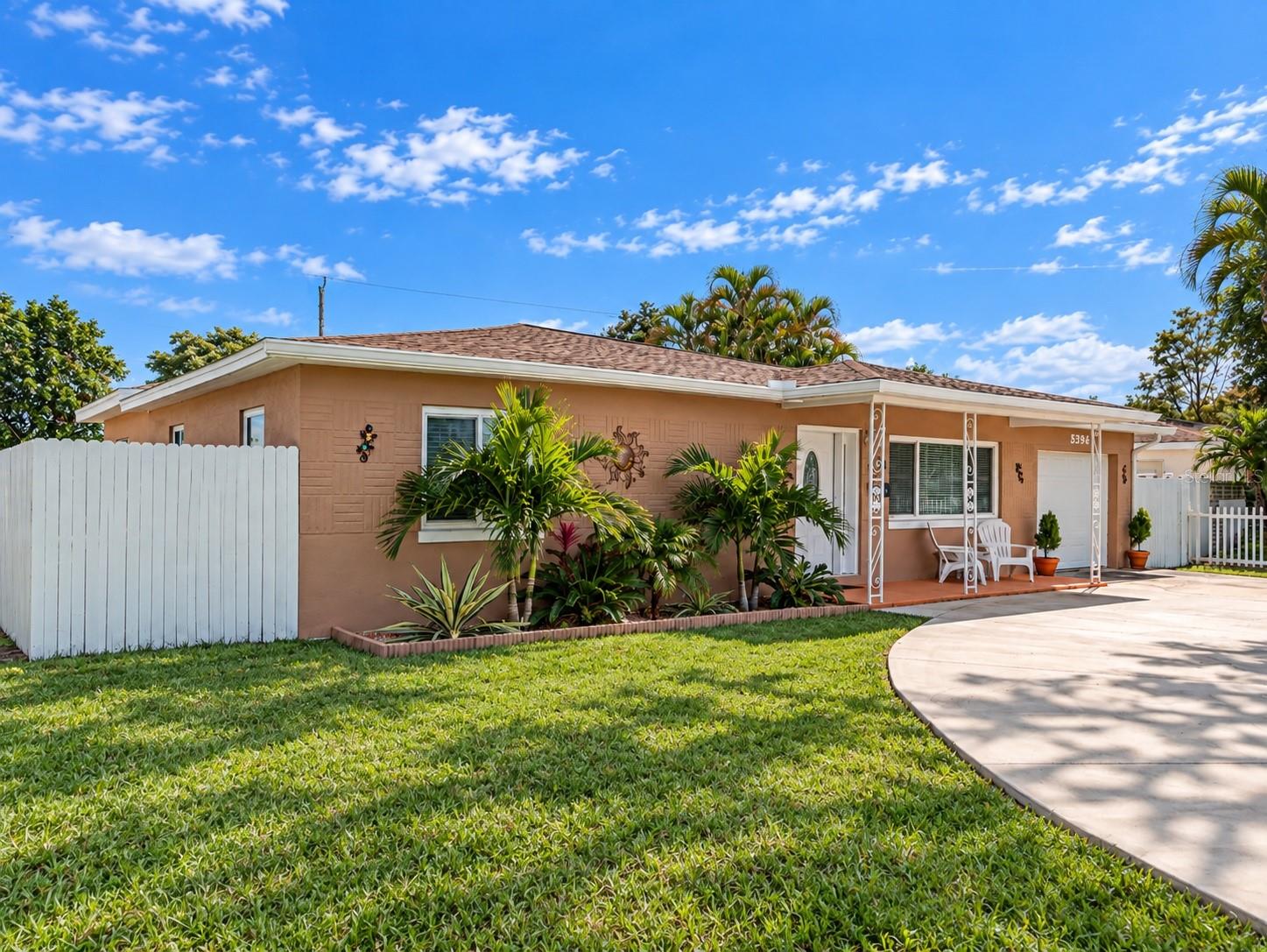 5396 24th Ter N, St Petersburg, FL 33710