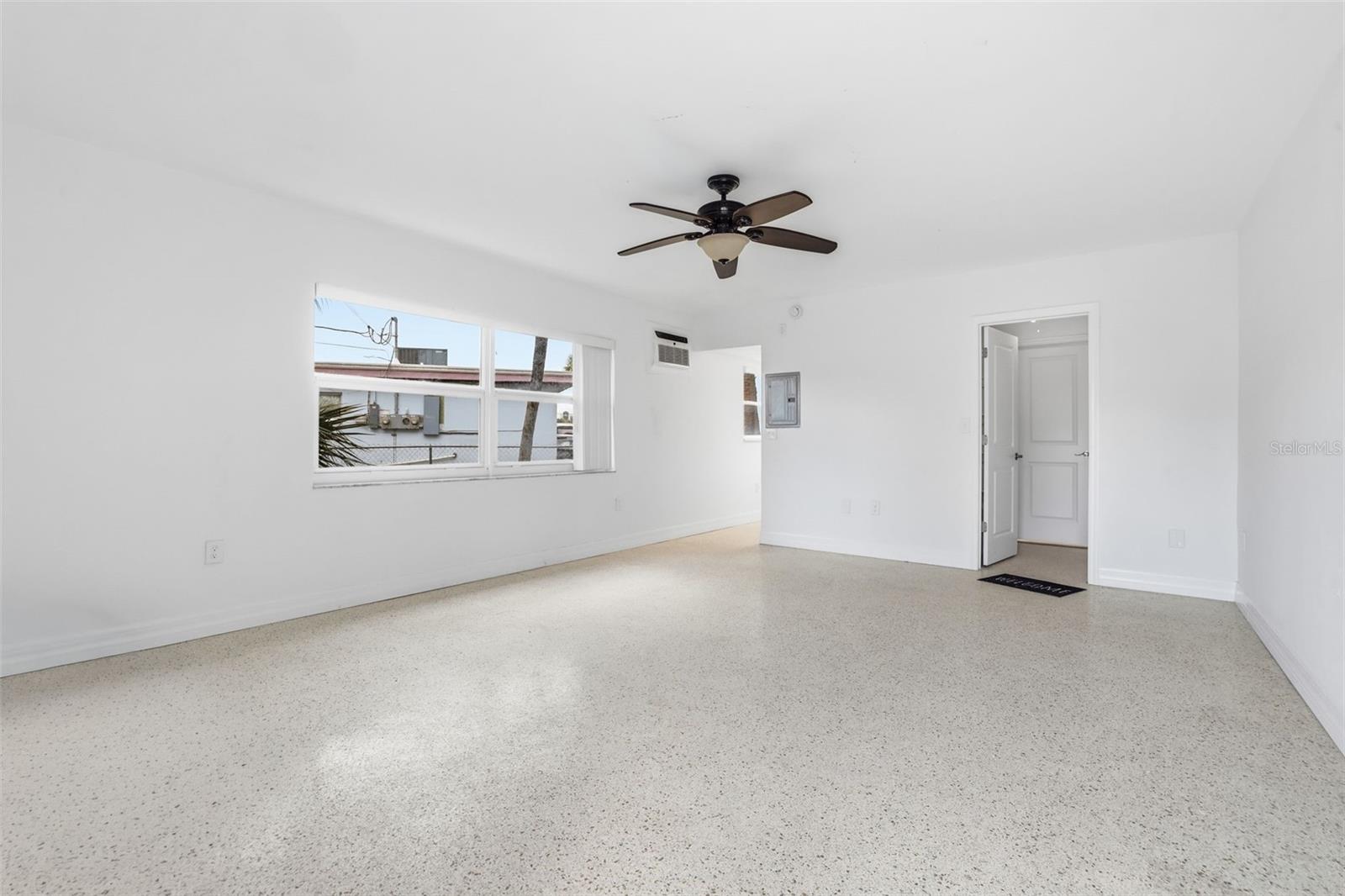 111 60th Ave #1A, St Pete Beach, FL 33706