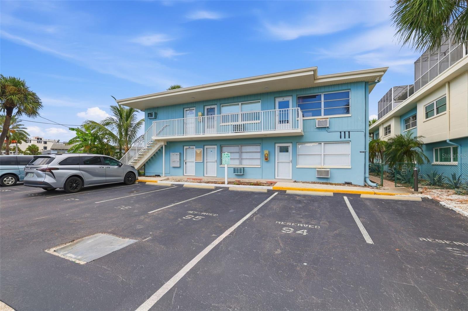 111 60th Ave #1A, St Pete Beach, FL 33706