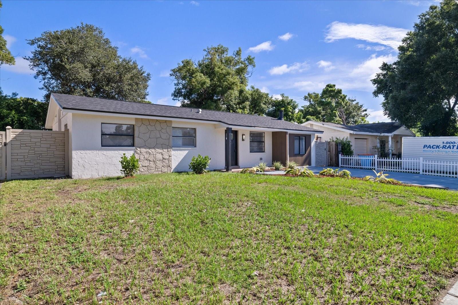 8231 82nd Ave, Seminole, FL 33777
