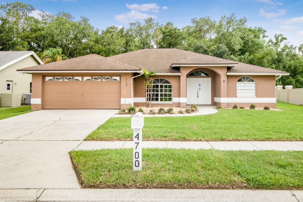 4700 Balsam Dr, Land O Lakes, FL 34639