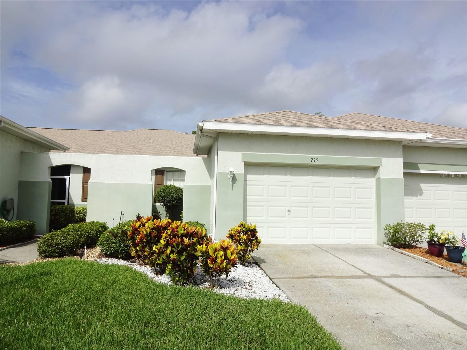 735 Tremont Greens Ln #48, Sun City Center, FL 33573