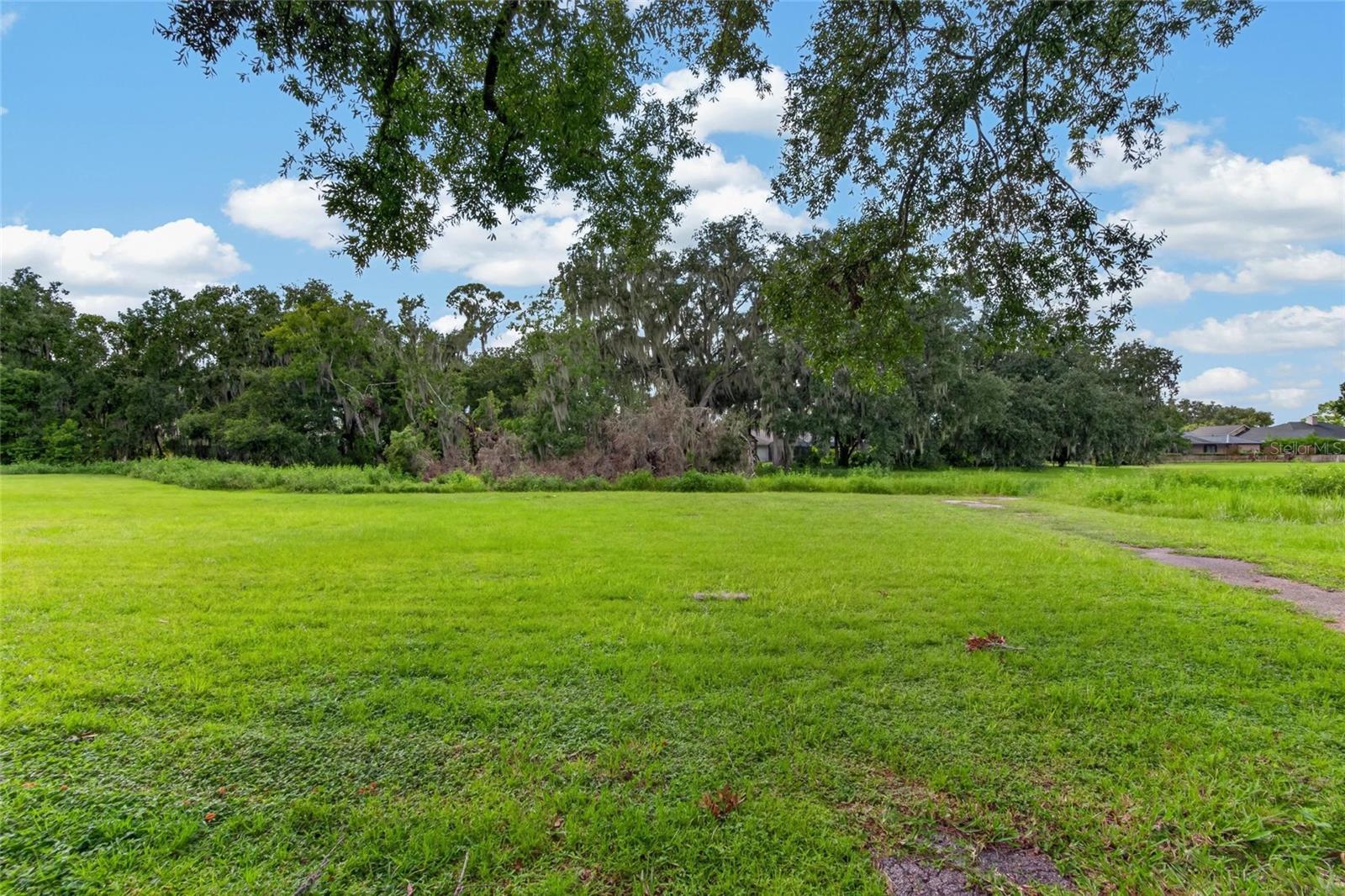 2201 Preservation Dr, Plant City, FL 33566