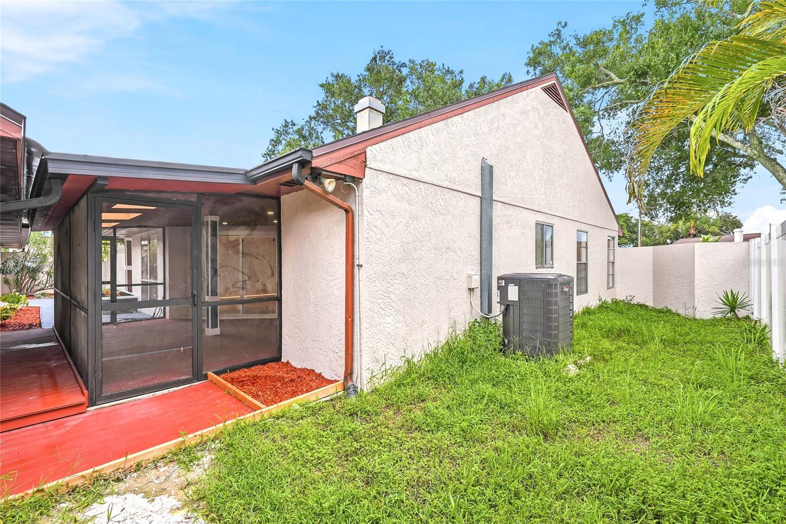 6922 Silvermill Dr, Tampa, FL 33635