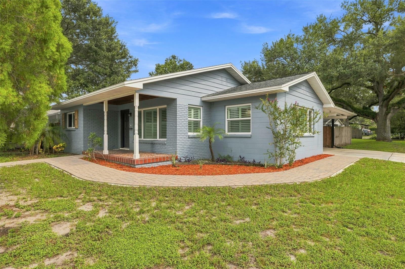 2001 E Hanna Ave, Tampa, FL 33610