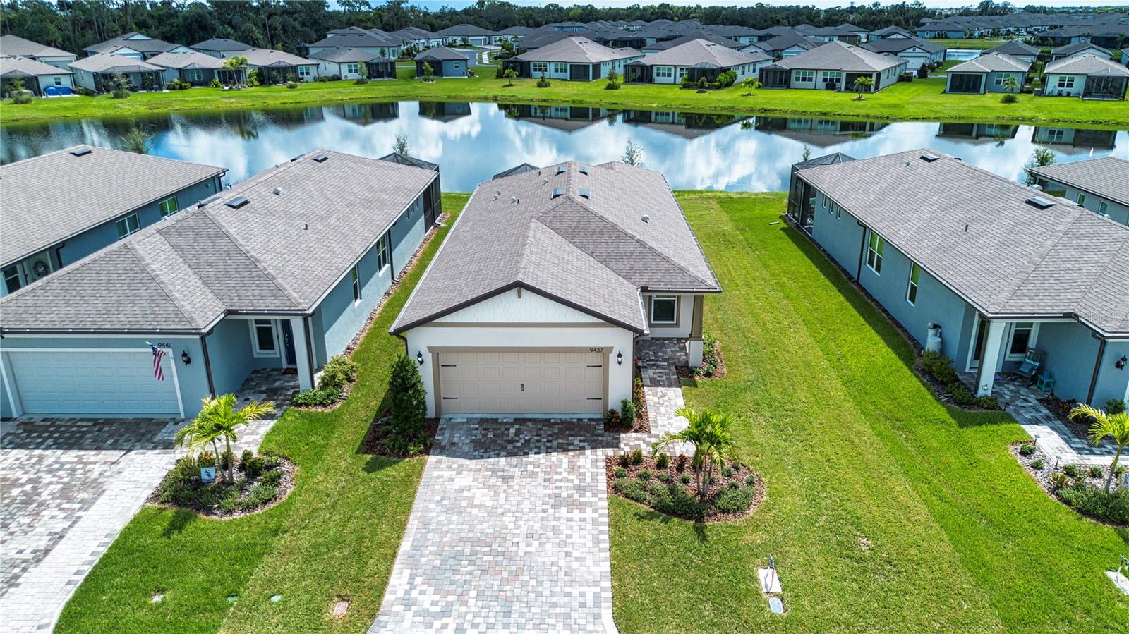 9437 Shorebird Ct, Parrish, FL 34219