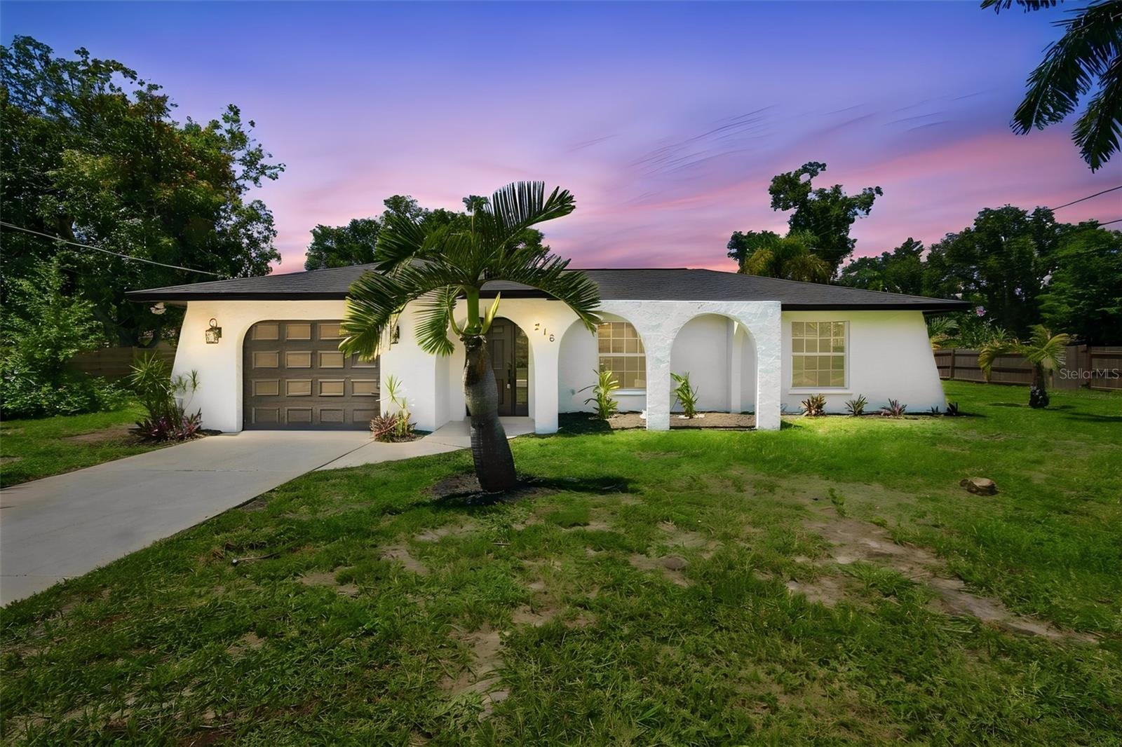 216 23rd St E, Bradenton, FL 34208