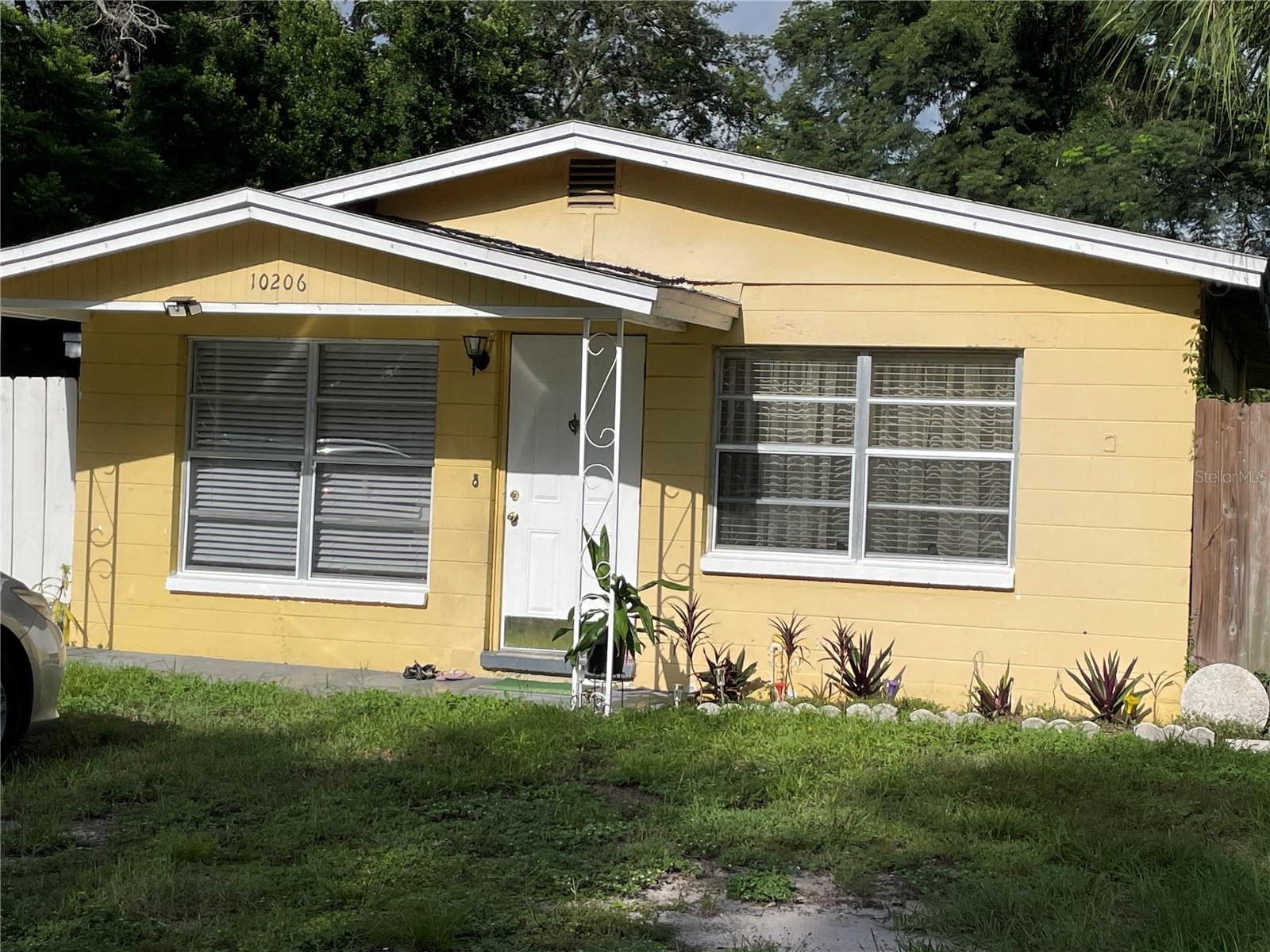 10206 N 24th St, Tampa, FL 33612