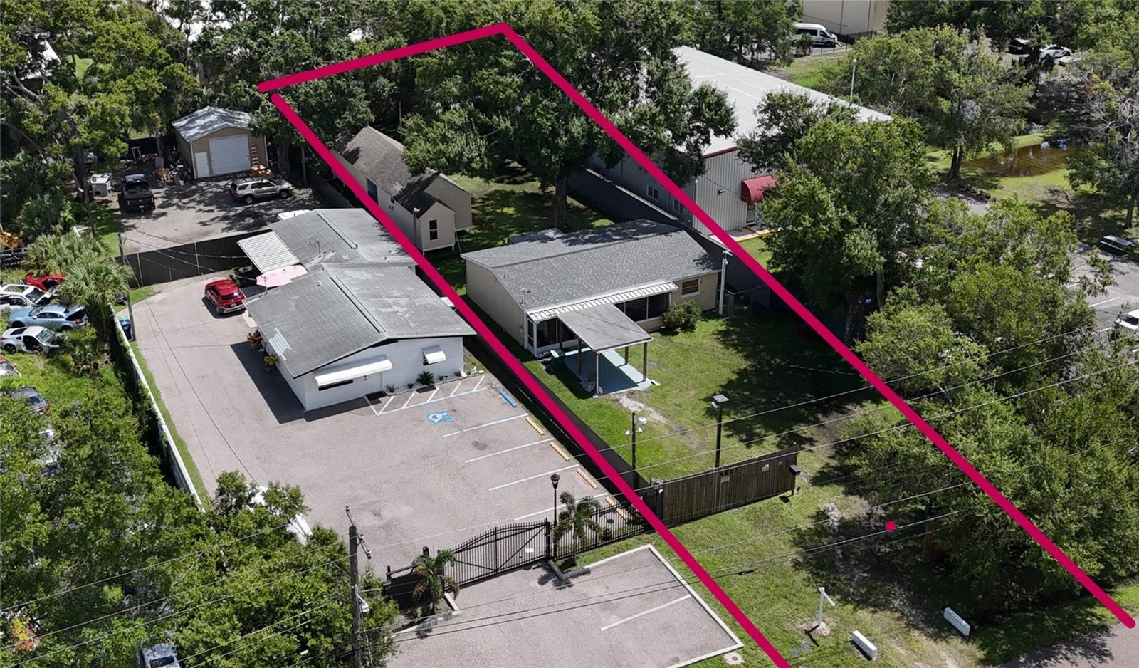 4617 N Clark Ave, Tampa, FL 33614