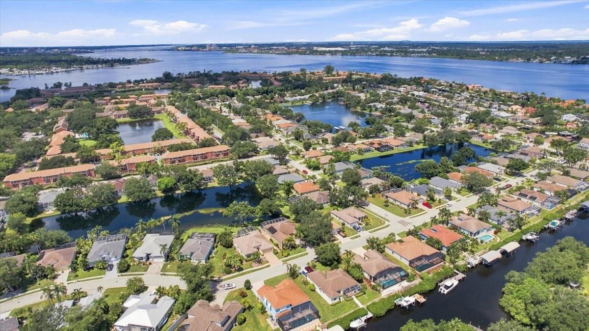 4002 2nd Dr Ne, Bradenton, FL 34208