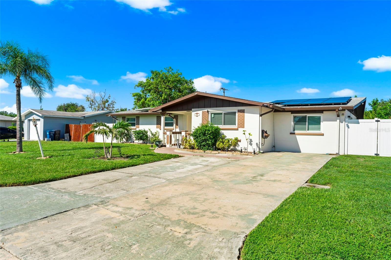 4428 W 56th St, Bradenton, FL 34210