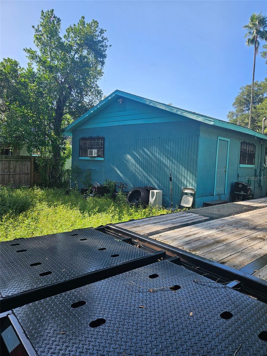 2003 E Ellicott St, Tampa, FL 33610