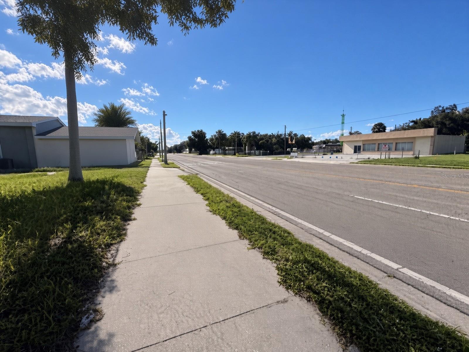 7707 Gibsonton Dr, Gibsonton, FL 33534