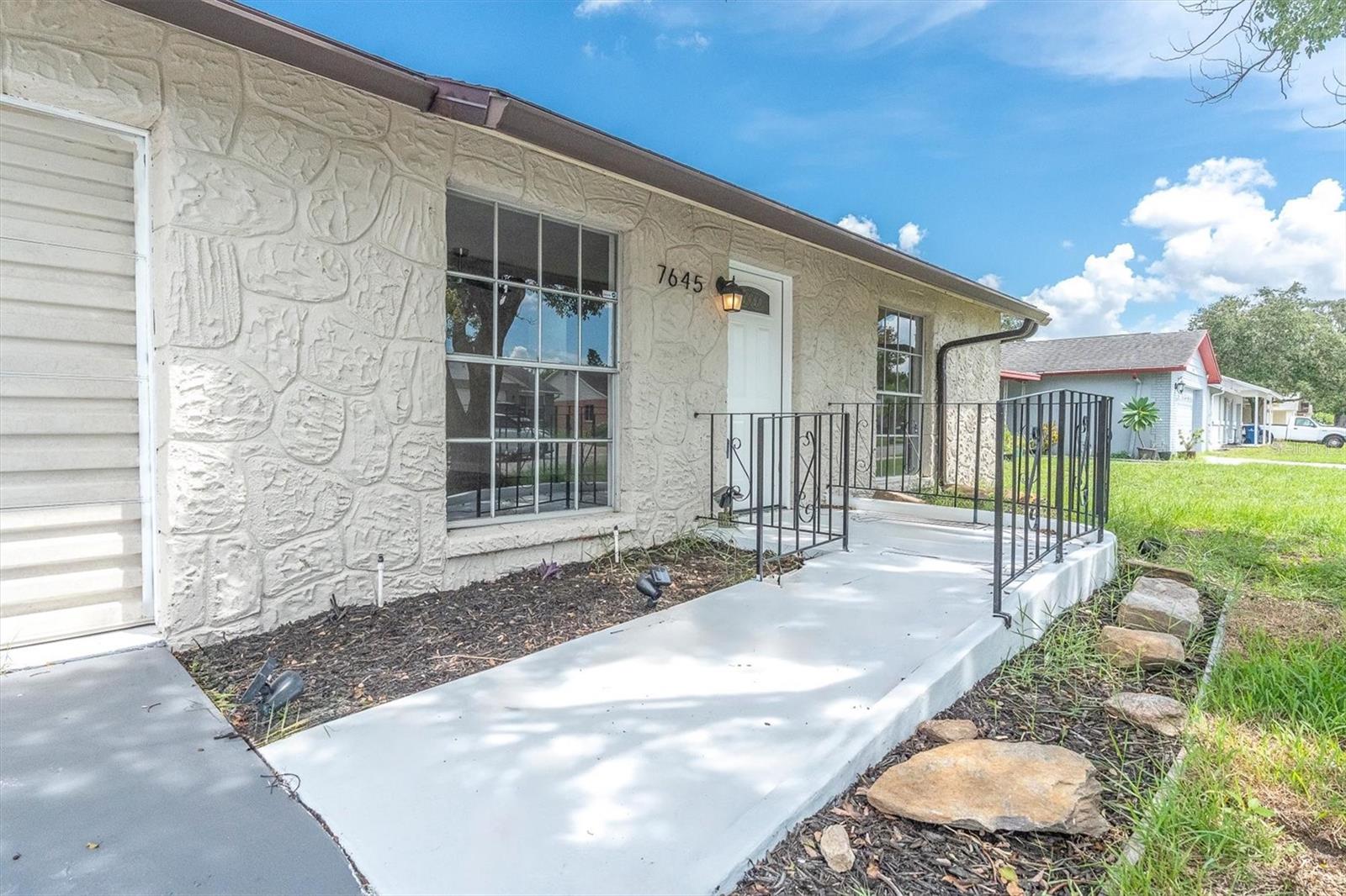 7645 Arlight Dr, New Port Richey, FL 34655