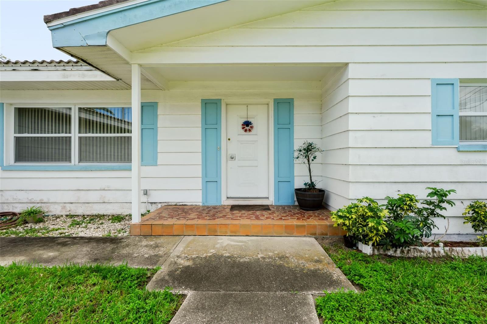 2199 Nottingham Dr, Clearwater, FL 33764