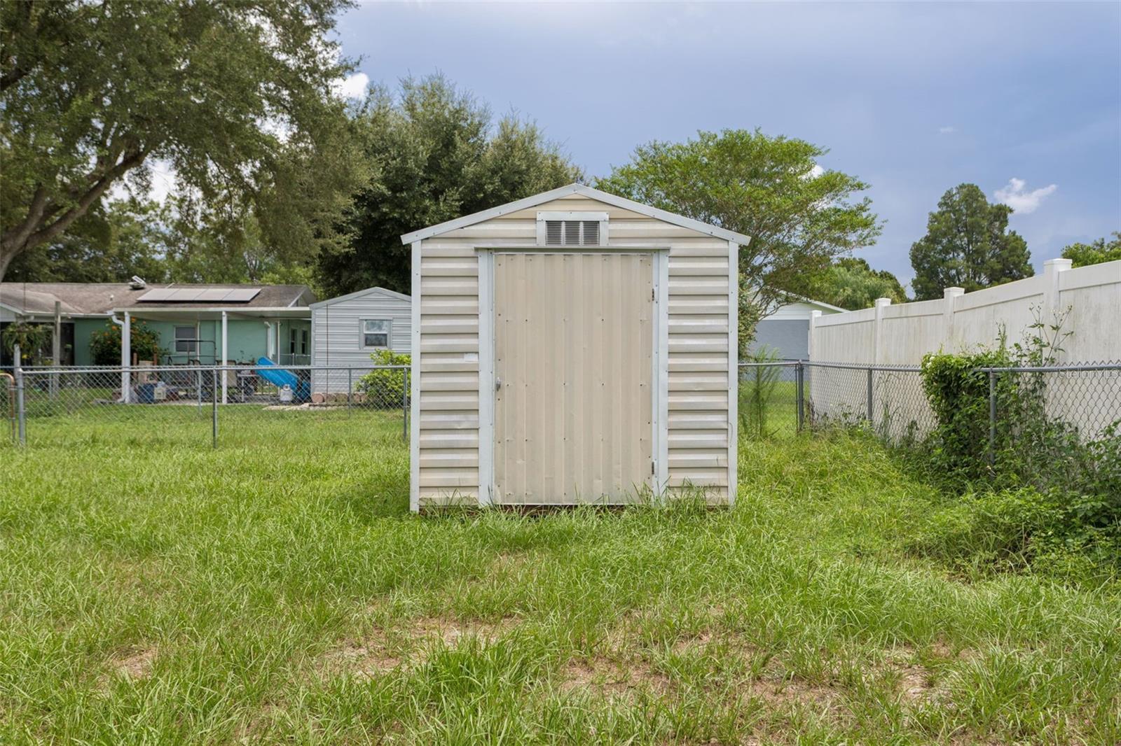 6126 16th St, Zephyrhills, FL 33542