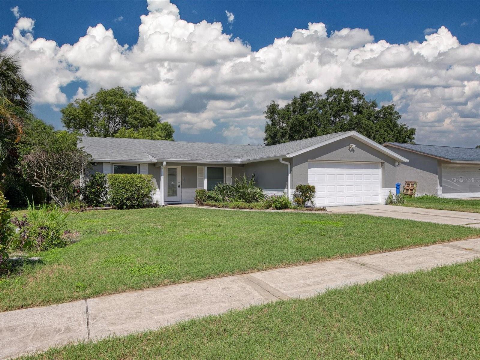 6002 Firefly Ln, Apollo Beach, FL 33572