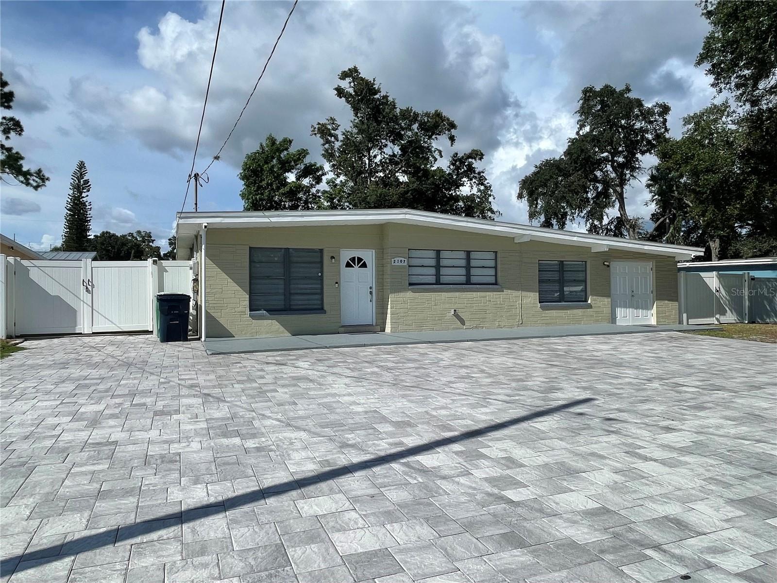 2307 W Hamilton Ave, Tampa, FL 33604