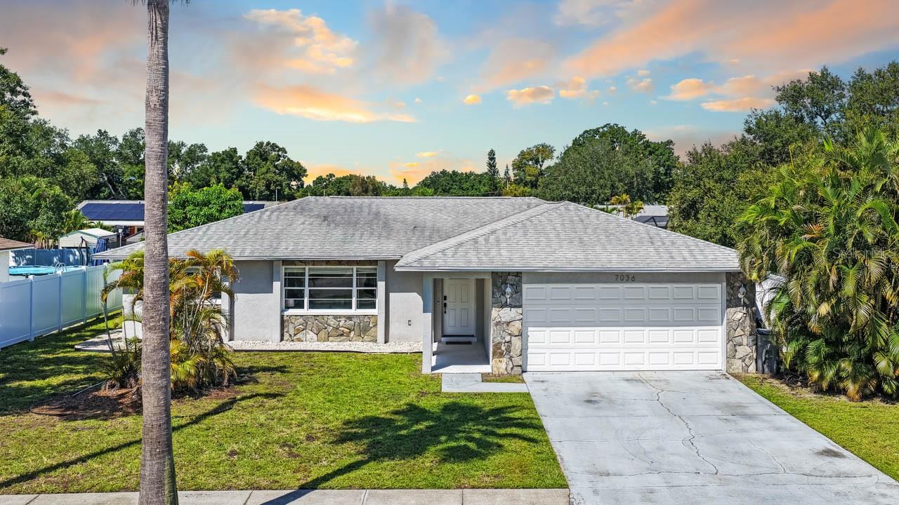 7036 13th St E, Sarasota, FL 34243